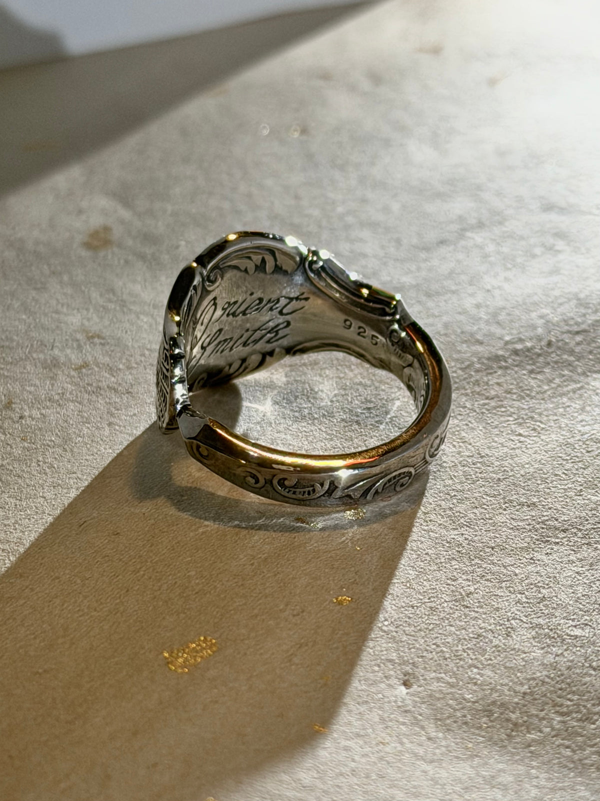 御菊・月白銀章戒
|“ Chrysanthemum ” spoon ring / silver925 × brass(手工訂製款)