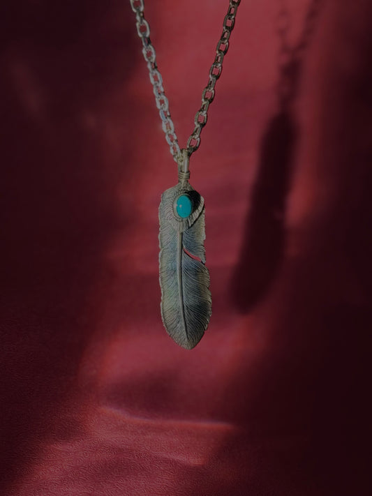 綠松石羽心墜|Feather Left Facing Pendant with Turquoise Heart