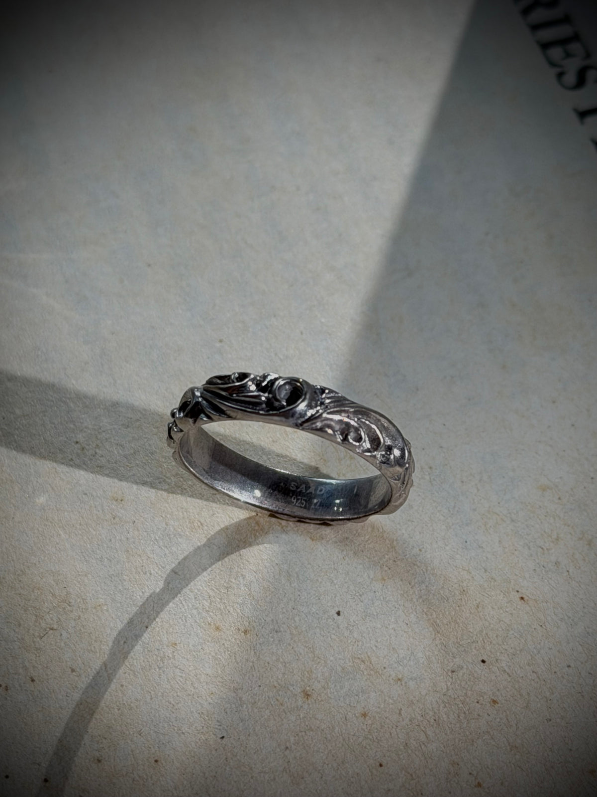永恆迴紋戒｜Rhodium Plated Arabesque Eternity Ring